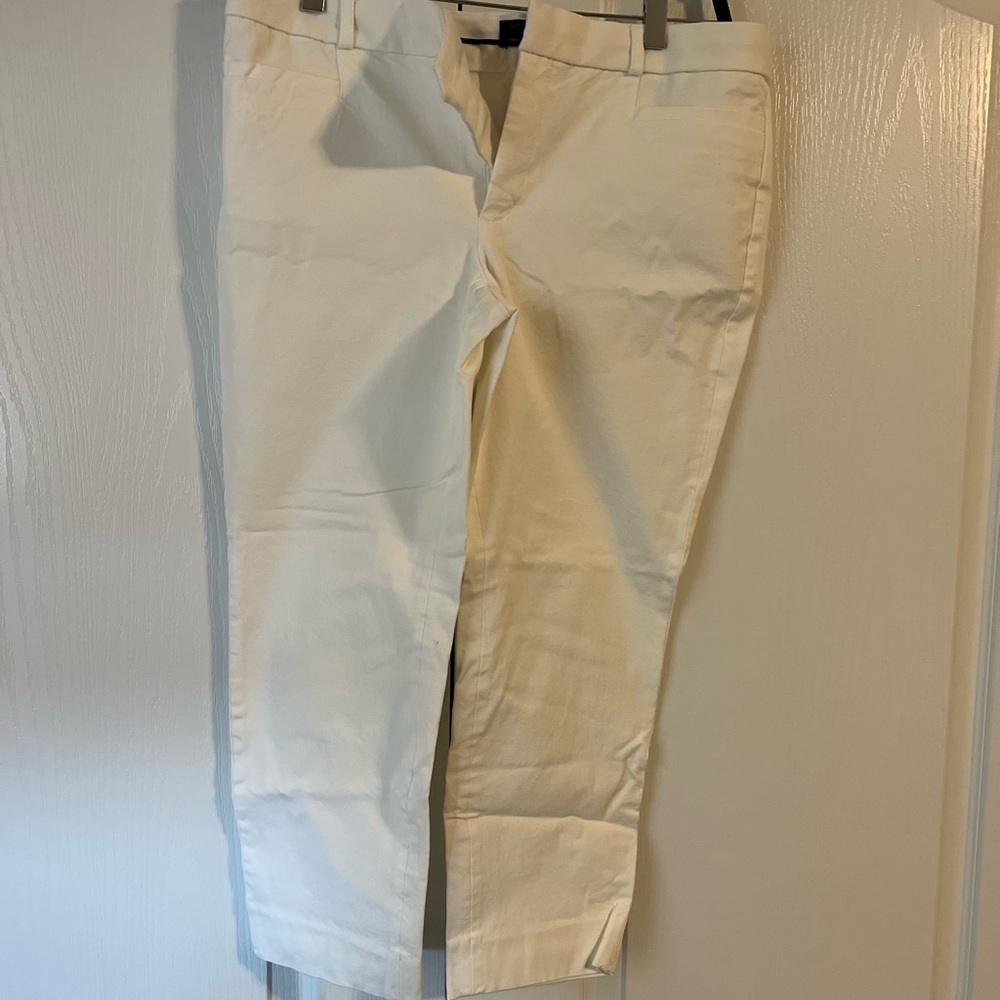 White capri
